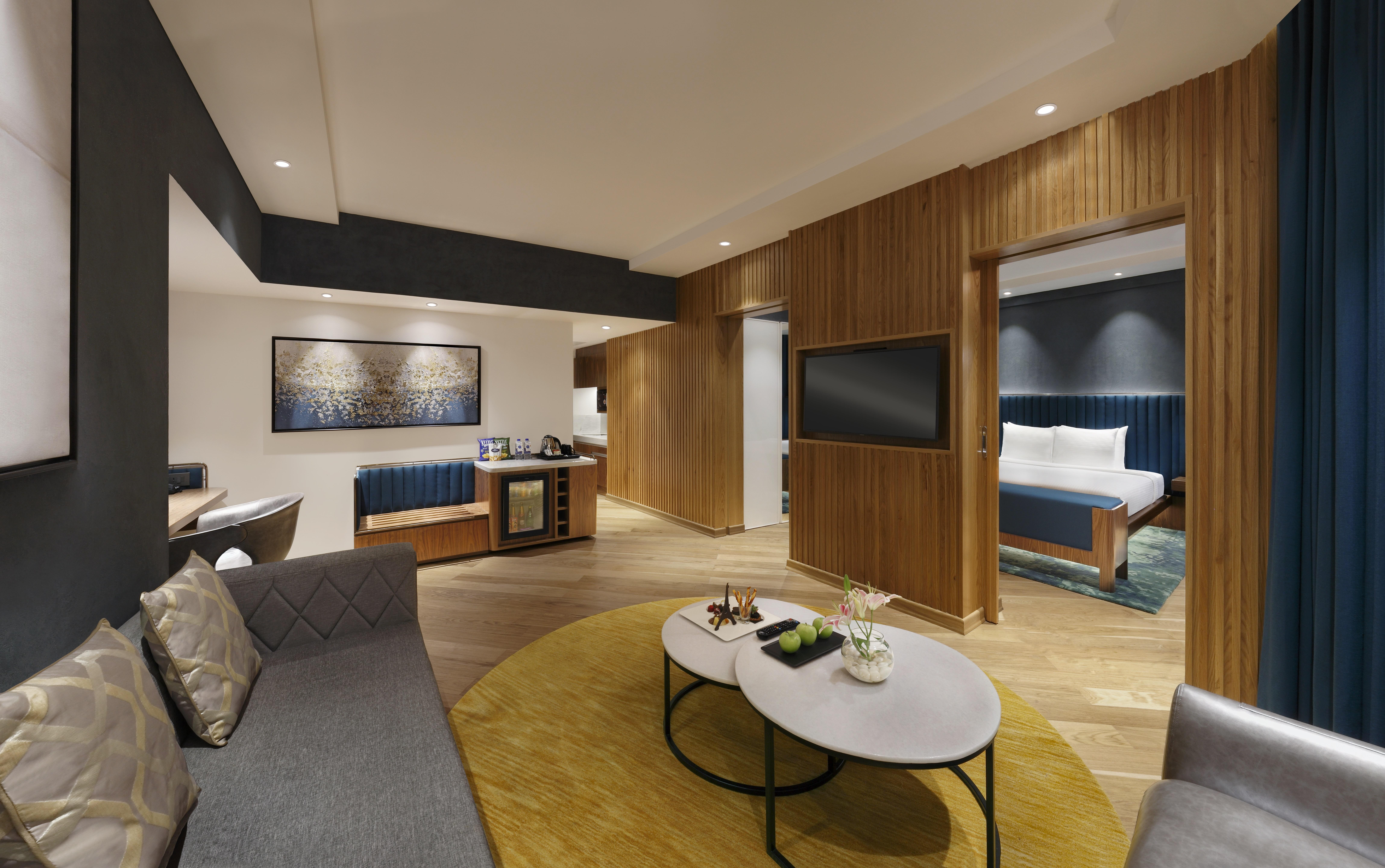 Novotel Mumbai Juhu Beach Экстерьер фото Suite