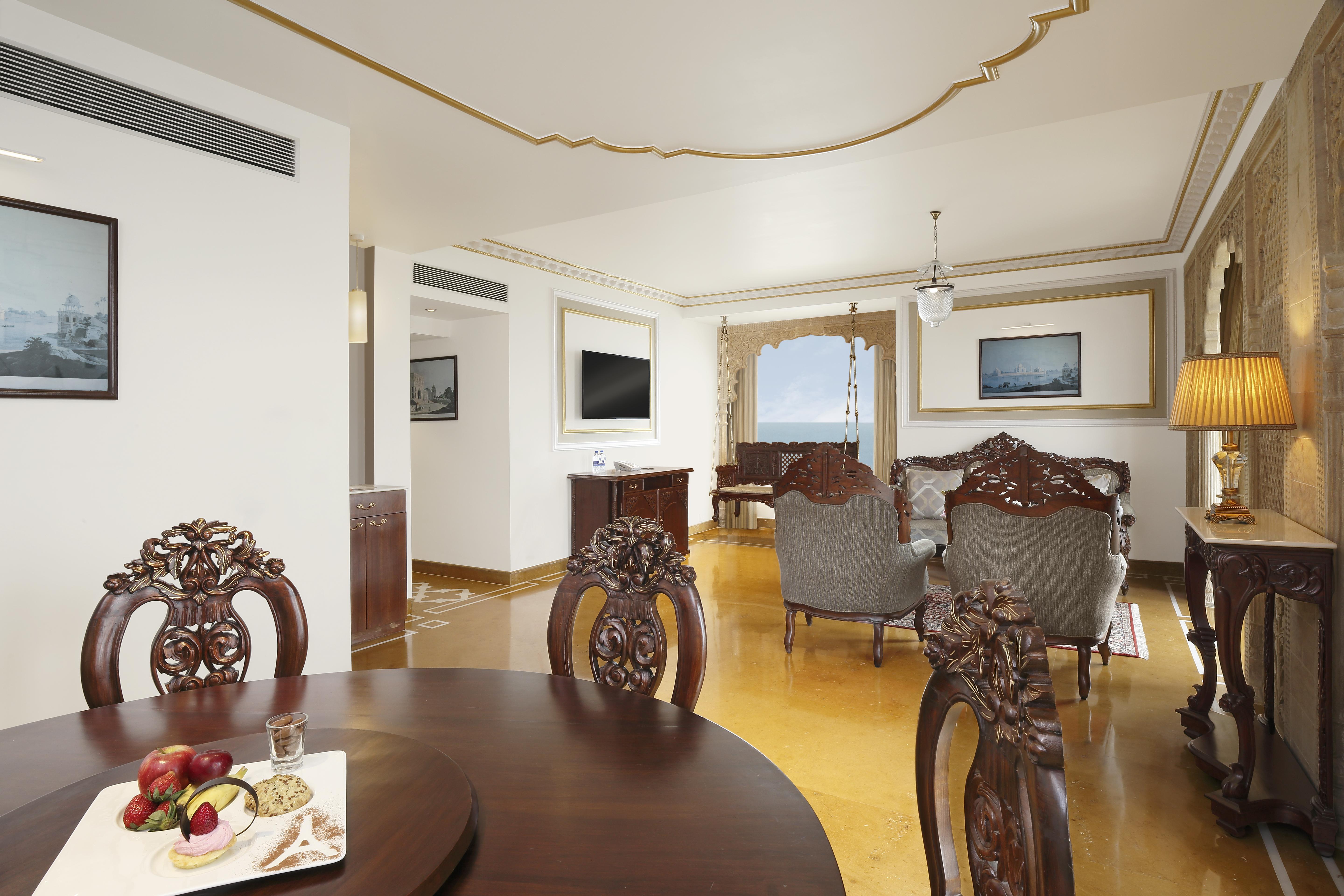 Novotel Mumbai Juhu Beach Экстерьер фото Suite at the hotel