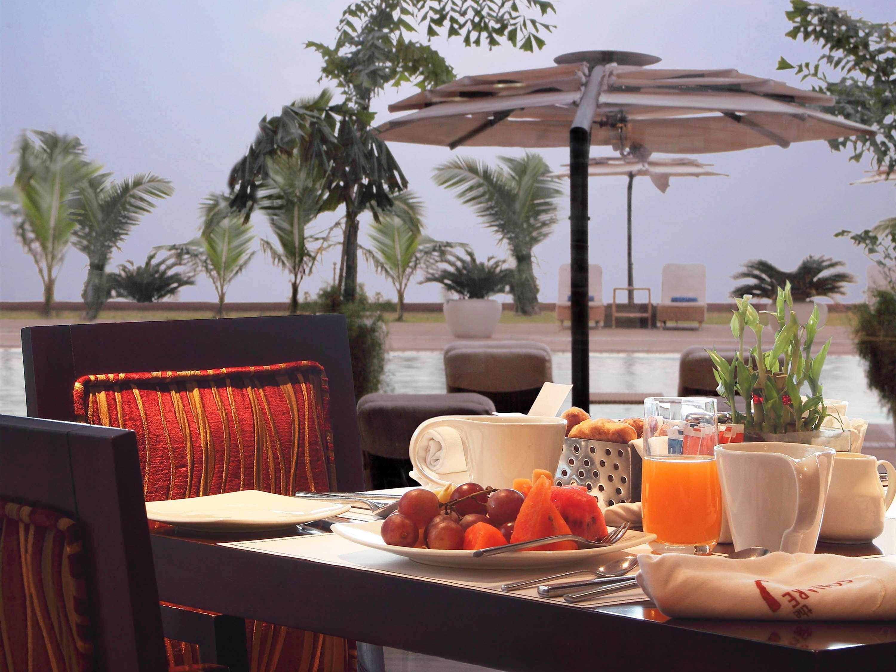 Novotel Mumbai Juhu Beach Экстерьер фото The Park, Hyderabad